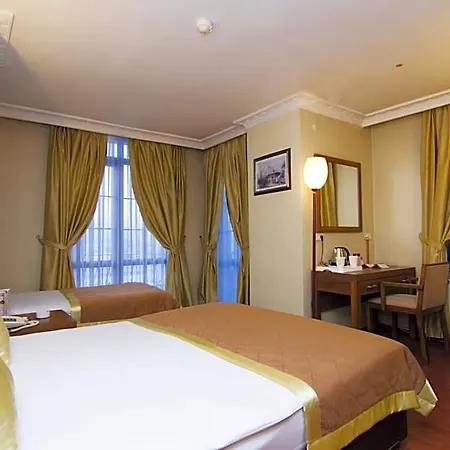 Grand Hotel